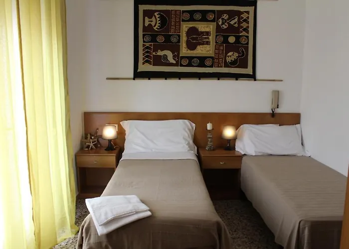 Hotel Del Mar 2* В'яреджо